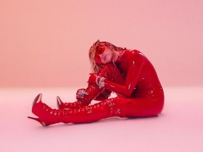 Miley Cyrus celebra la diversidad en el video de Mother's Daughter