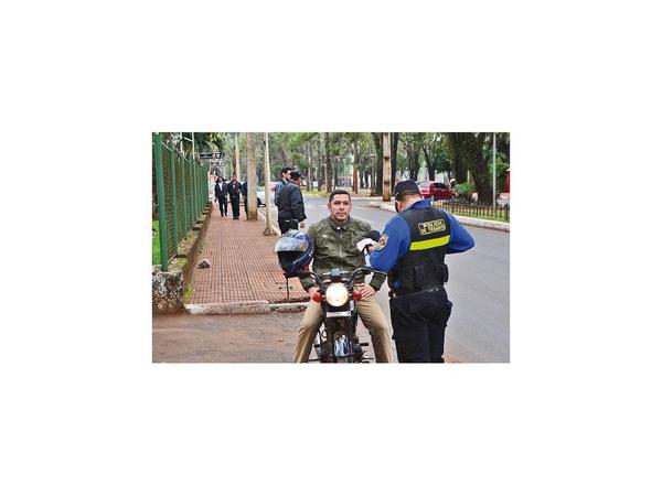 Mal estacionamiento es la falta más recurrente en calles de CDE