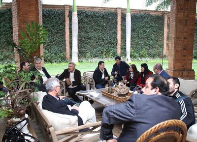 Diputados y senadores de Honor Colorado seguirán la línea crítica