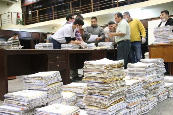 Caja Fiscal inició inventario y digitalización de miles de expedientes físicos | .::Agencia IP::.
