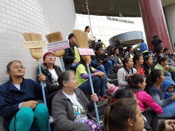 SET: Domésticas que no tengan IPS tendrán que emitir factura