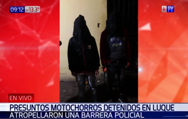 Caen jóvenes por atropellar barrera policial | Noticias Paraguay