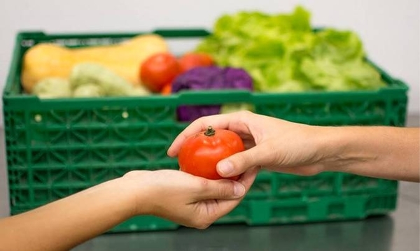 HOY / "Pan para todos": proponen regular por ley la donación de alimentos y prohibir el desperdicio