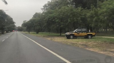 Caminera 'caza' a los que circulan a más de 60 km/h sobre la Avda. Pettirossi
