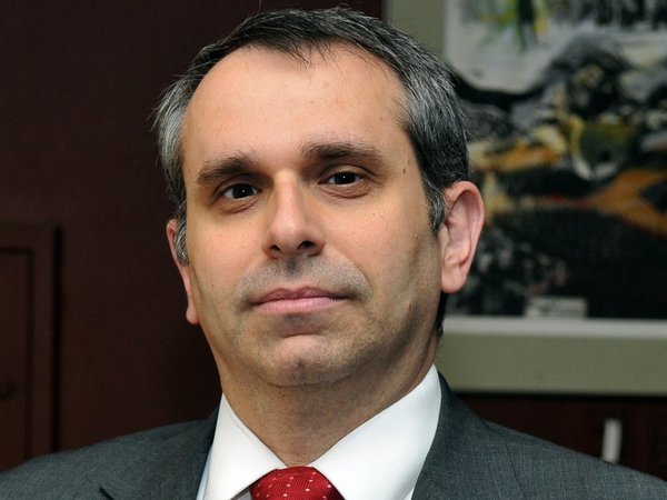 Otro grupo de ex alumnas del Cristo Rey defiende a Cristian Kriskovich