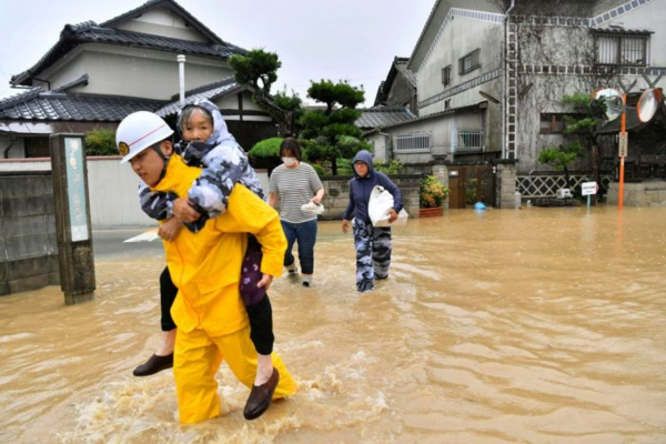 Más de 1 millón de personas evacuadas por fuertes lluvias en Japón - Radio 1000 AM