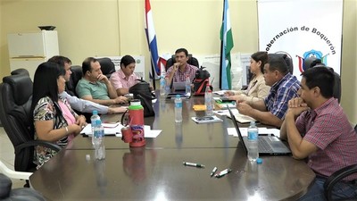 Junta Departamental transfiere recursos para pagos a docentes de Boquerón