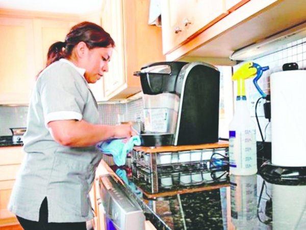 IPS exigirá contrato en papel para asegurar a trabajadoras domésticas