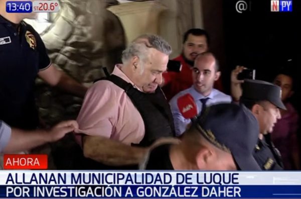 Tras pistas de González Daher, allanan municipalidad | Noticias Paraguay