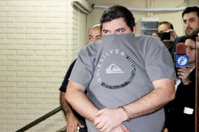 Arrestos en sus casas por colaborar en causa - Judiciales y Policiales - ABC Color
