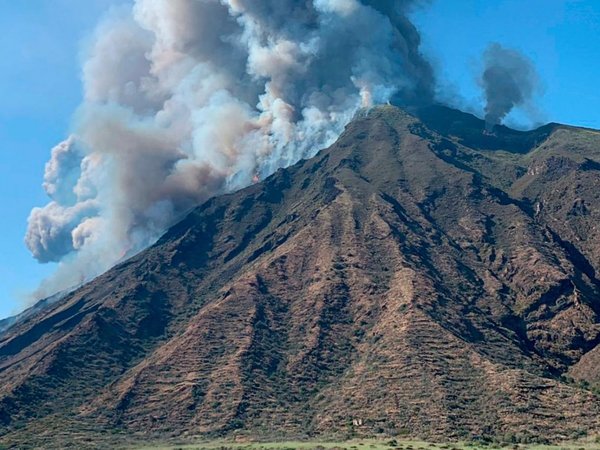 Volcán erupcionó en Italia y mató a un senderista