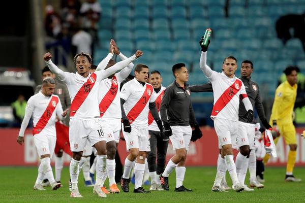 Perú golea al bicampeón y se jugará el título contra Brasil | .::Agencia IP::.