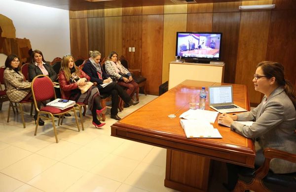 Arrancó curso de garantías constitucionales