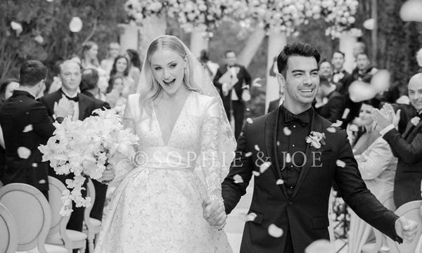 Joe Jonas y Sophie Turner compartieron la primera foto oficial de su boda