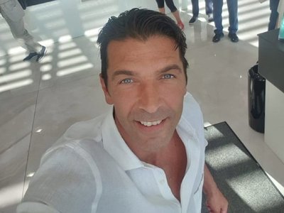 Buffon regresa a casa tras una temporada en el PSG