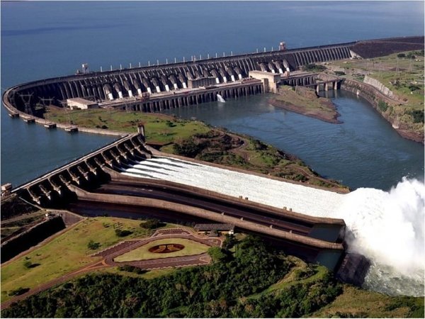 ITAIPÚ: ANDE RECIBE LUZ VERDE PARA CONSTRUIR LÍNEA DE 500 KV