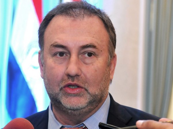 Piden informes de licitaciones en IPS durante gestión de Benigno