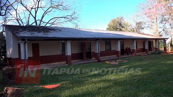 CAP. MEZA: MEJORAN INFRAESTRUCTURA DE ESCUELA EN EDELIRA KM 3.