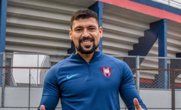 HOY / Juan Patiño ya luce la camiseta del Azulgrana