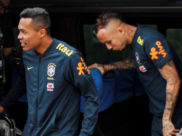 Brasil comienza a preparar la final con Perú sin cuatro jugadores