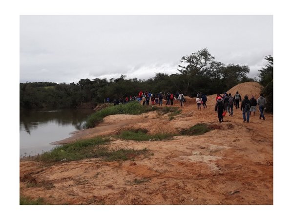 Fiscala dispone cese de extracción de arena del río Curuguaty