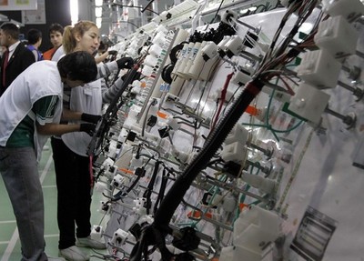 Gobierno mira con optimismo negociación sobre autopartes con Brasil