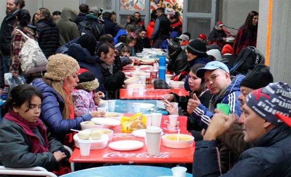 HOY / Clubes se unen para proteger del frío a personas en situación de calle