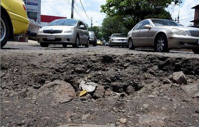 “Las calles siguen rotas y sucias, seguimos nadando en aguas negras cloacales” » Ñanduti