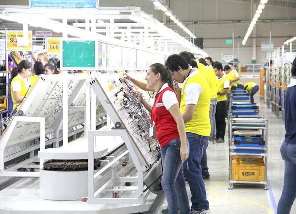 Maquiladoras pagarán US$ 300 mil por día y anuncian salida país