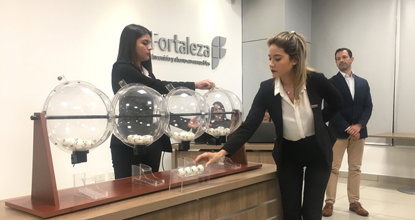 Seis nuevas familias son beneficiadas por Fortaleza