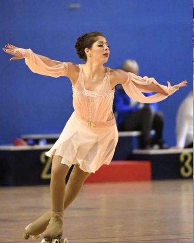 Laila debuta en Mundial de patinaje artístico