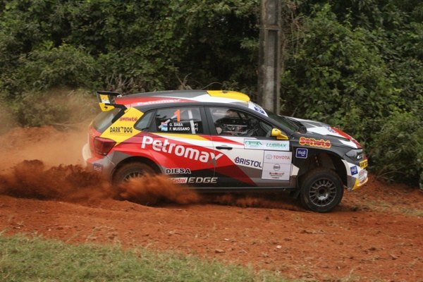 En Carapeguá se corre el Rally de la República