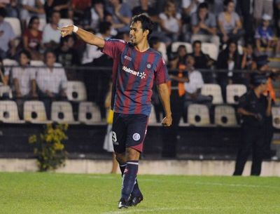 Pablo Velázquez, cerca de retornar a la Argentina - Fútbol - ABC Color