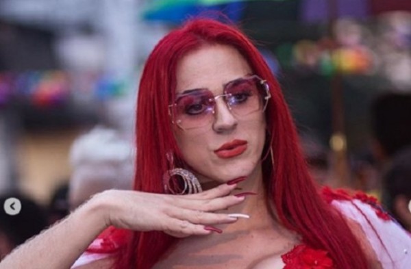 Declaraciones de la modelo trans Saya Alcaraz desata polémica en comunidad trans