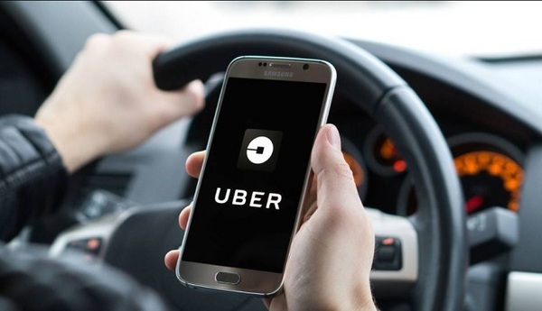 Prohíben servicios de MUV y Uber