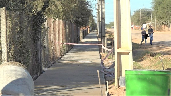 Municipalidad de Filadelfia construye nueva vereda en el Barrio Amistad
