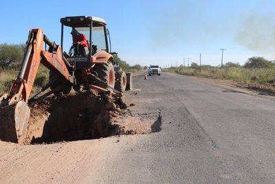 MOPC realiza bacheo paliativo en la Transchaco