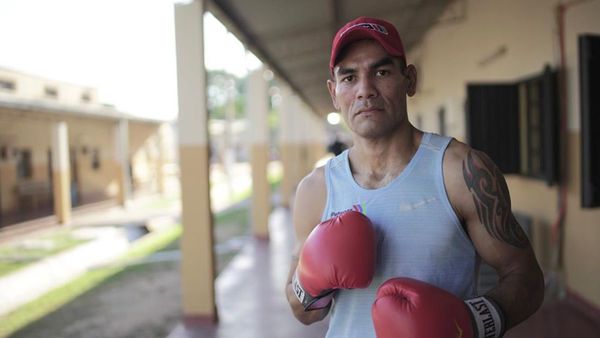 “La pantera” a horas de la pelea más importante de su vida, en el penal de Tacumbú
