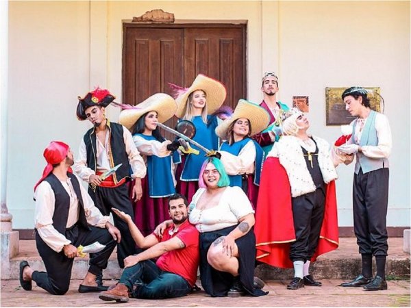 Las tres mosqueteras suben a escena para el público infantil