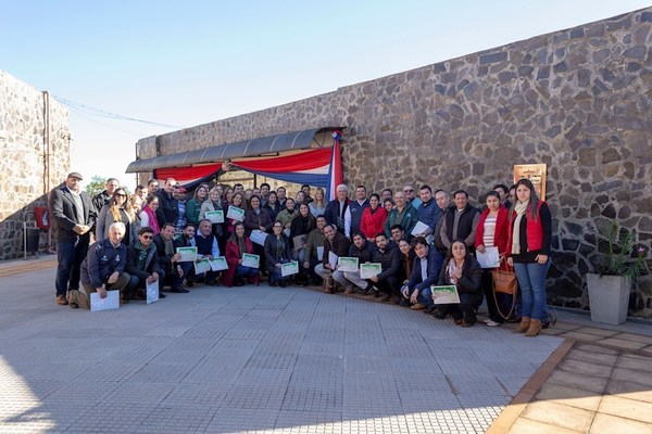 INFONA REALIZA JORNADAS TÉCNICAS Y CONCRETA TRABAJOS CON LOS INTENDENTES DE ITAPÚA