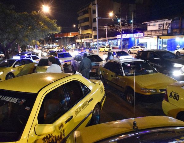 Taxistas cuentan con “manto de protección”, según diputado - A La Gran 7-30 - ABC Color