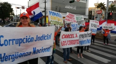 HOY / Si gobierno no garantiza tarea fiscal podría haber demandas internacionales, advierten