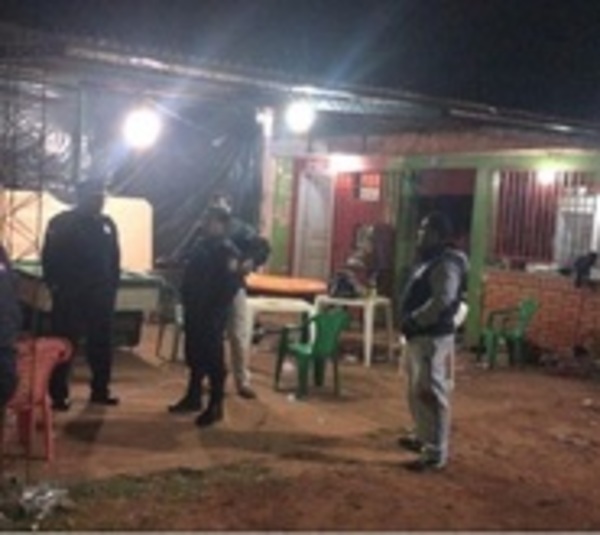 Rocían a balazos a tres personas en Alto Paraná - Paraguay.com