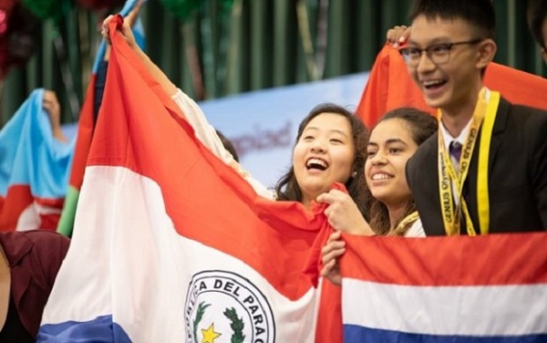 Paraguayas obtienen primer puesto en competencia científica en EEUU