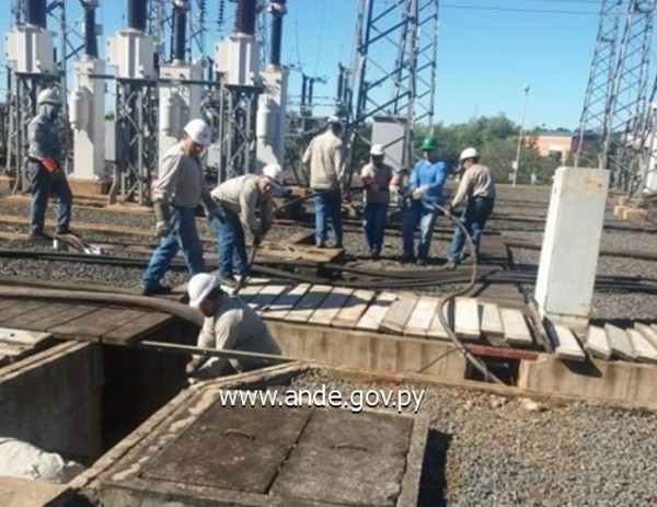 ANDE refuerza sistema eléctrico en Limpio  - Radio 1000 AM