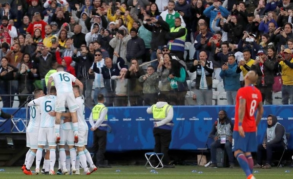 HOY / Argentina vence y cobra factura a los trasandinos