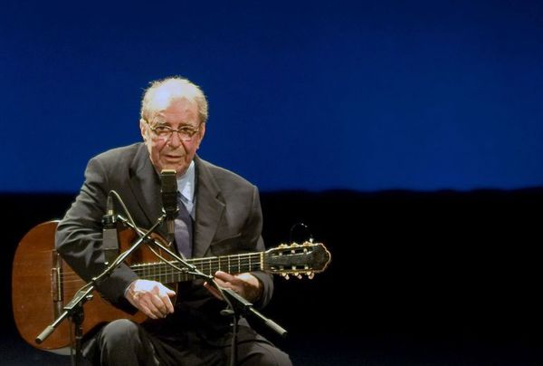 Muere João Gilberto, uno de los padres de la bossa nova - Música - ABC Color