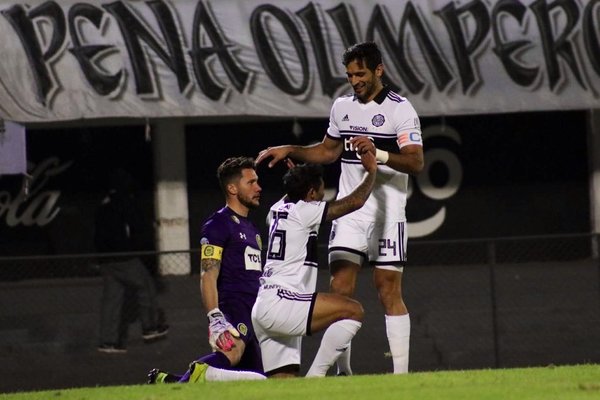 Olimpia se queda con el amistoso ante Rosario Central