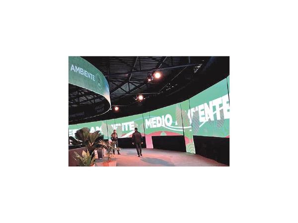 Itaipú combinó el medioambiente y la tecnología en stand