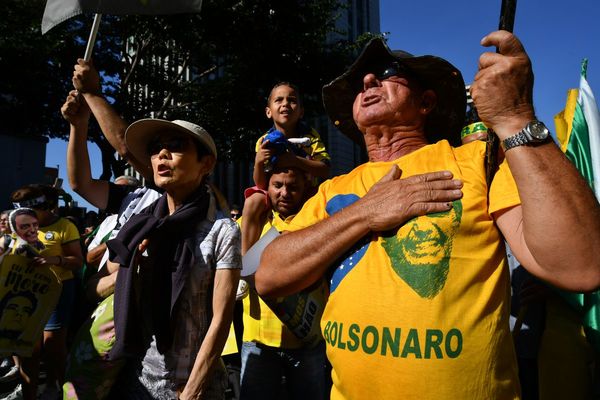 La camiseta Canarinha de Brasil dejó de ser símbolo de unidad
